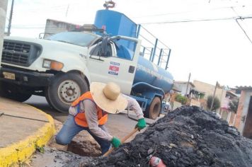 Defesa Civil realiza serviço em galeria neste sábado