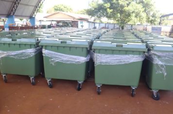 Novos Contêineres Reforçam Coleta de Lixo em Taquarituba
