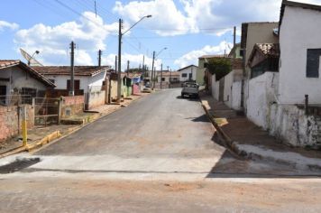 Equipe de obras recupera depressão no início da Rua Doutor Ataliba Leonel 