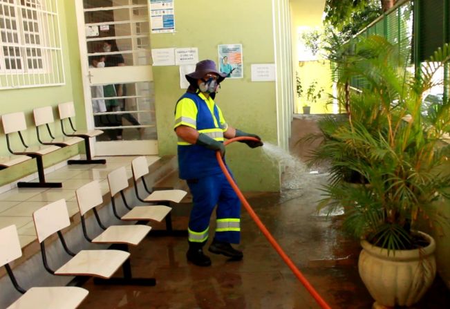 Ação contra a Covid-19: sanitização de áreas de grande fluxo de pessoas 