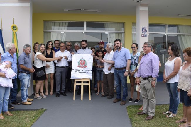 Prefeito Bola e Secretário de Estado Gilberto Nascimento, inauguram CCI – Centro de Convivência do Idoso “ NAIR CAMARGO DA COSTA”