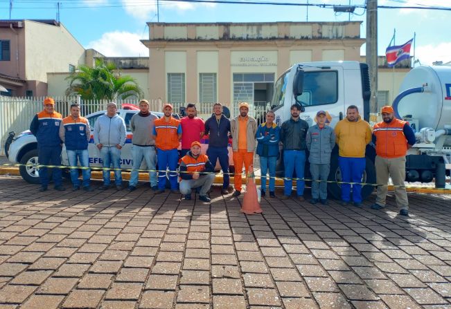 Defesa Civil de Taquarituba recebe capacitação para brigadistas promovida pelos Bombeiros de Itaí