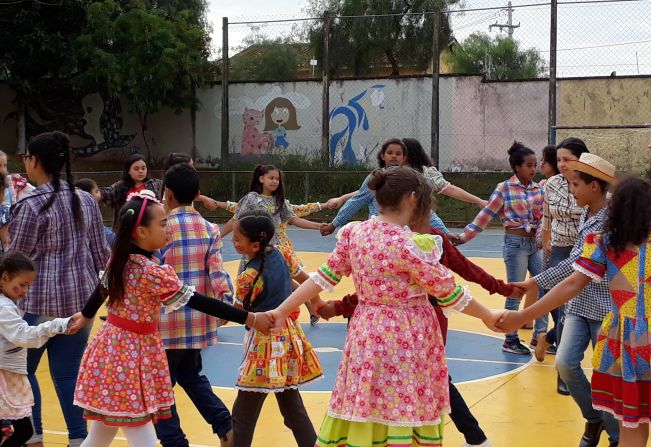 AÇÃO SOCIAL DE TAQUARITUBA COMEMORA FESTAS JUNINAS