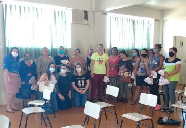 Encontro no CRAS 13 de Maio reúne mulheres e marca retomada dos grupos presenciais