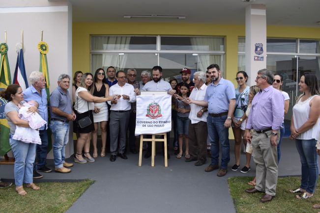 Prefeito Bola e Secretário de Estado Gilberto Nascimento, inauguram CCI – Centro de Convivência do Idoso “ NAIR CAMARGO DA COSTA”