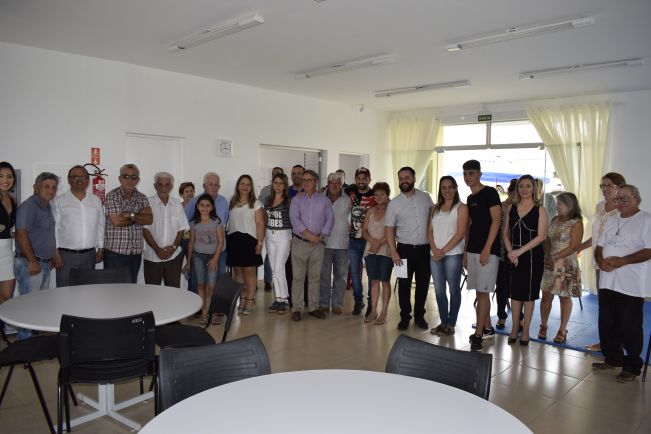 Prefeito Bola e Secretário de Estado Gilberto Nascimento, inauguram CCI – Centro de Convivência do Idoso “ NAIR CAMARGO DA COSTA”